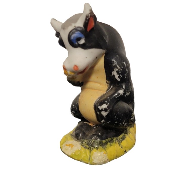 Porcelain Bisque Antique Cow Black Yellow Japan Free Standing Miniature Figurine - Picture 1 of 7